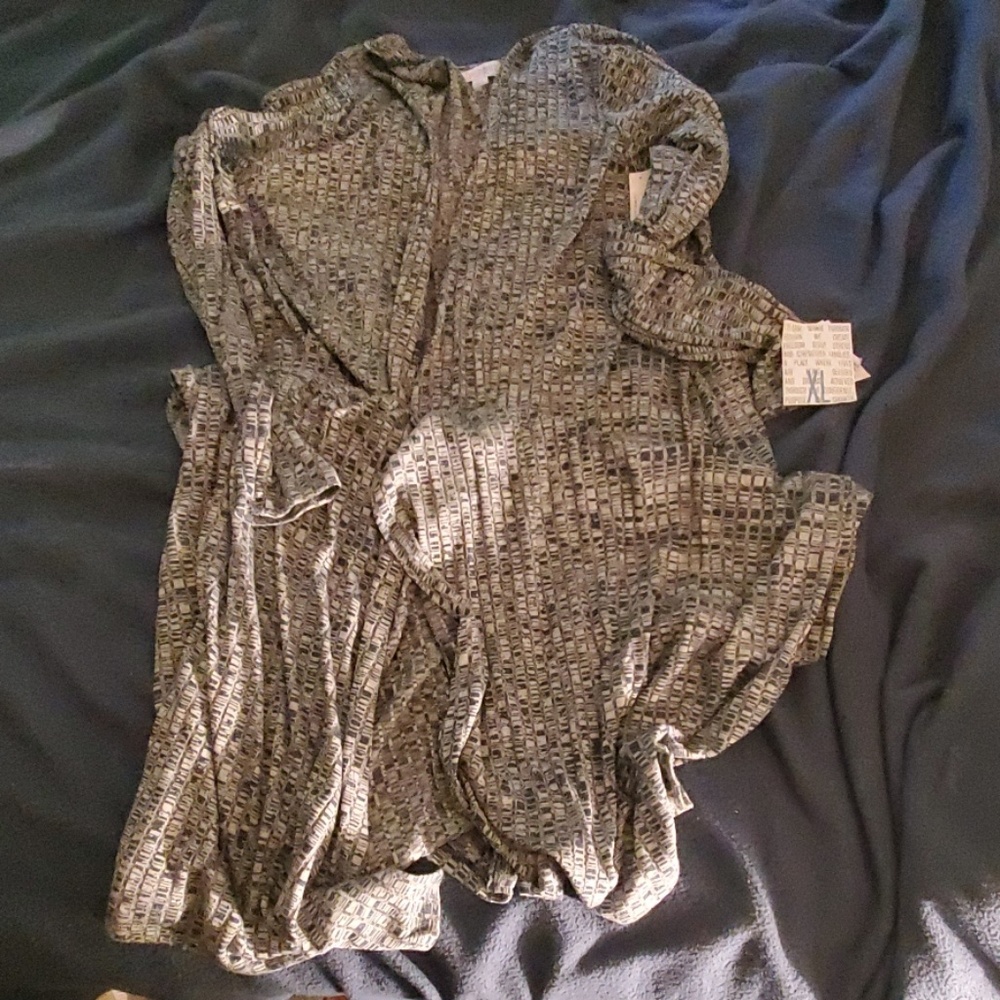 Xl LuLaRoe Sarah duster sweater NWT